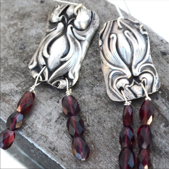 jahjah jewelry Jewelry - Sterling Silver Garnet Art Noureau Boho Earring 💋